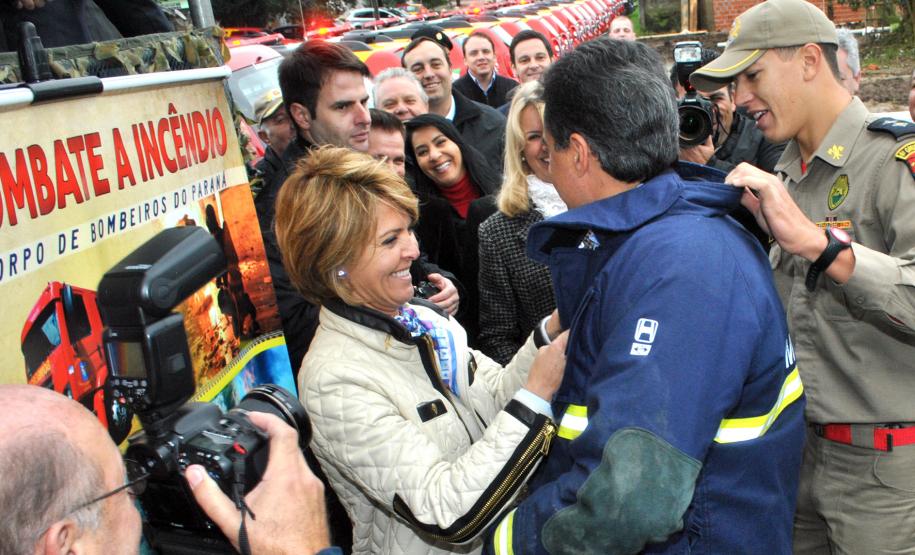 Governo do Estado entrega novo quartel e viaturas para o Corpo de Bombeiros em Pinhais