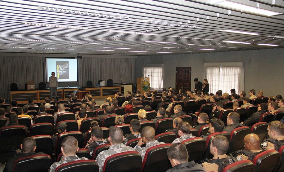 Policiais militares participam de palestra sobre “O Terrorismo Internacional e a Ameaça Atômica”