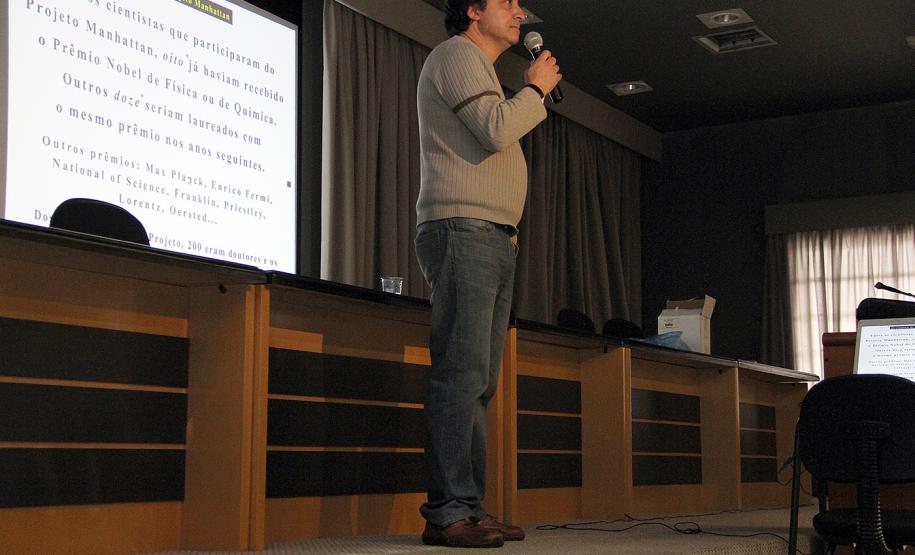 Policiais militares participam de palestra sobre “O Terrorismo Internacional e a Ameaça Atômica”