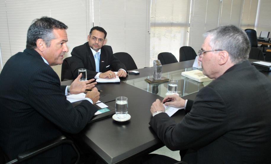 Paraná estreita relações com países vizinhos para o combate à criminalidade