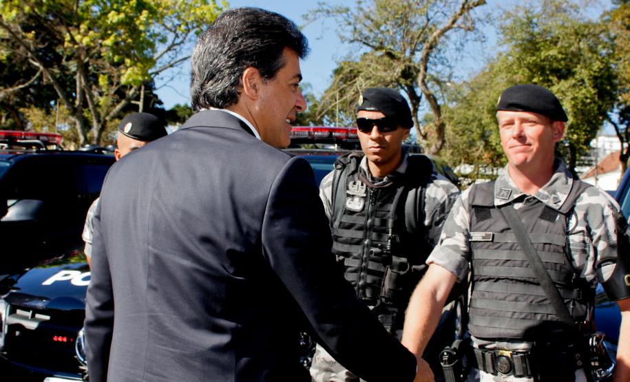 No centro de Curitiba, Governo do Estado entrega mais 56 viaturas para as polícias