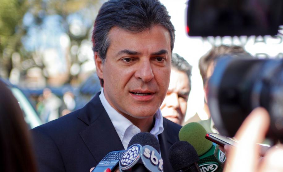 No centro de Curitiba, Governo do Estado entrega mais 56 viaturas para as polícias