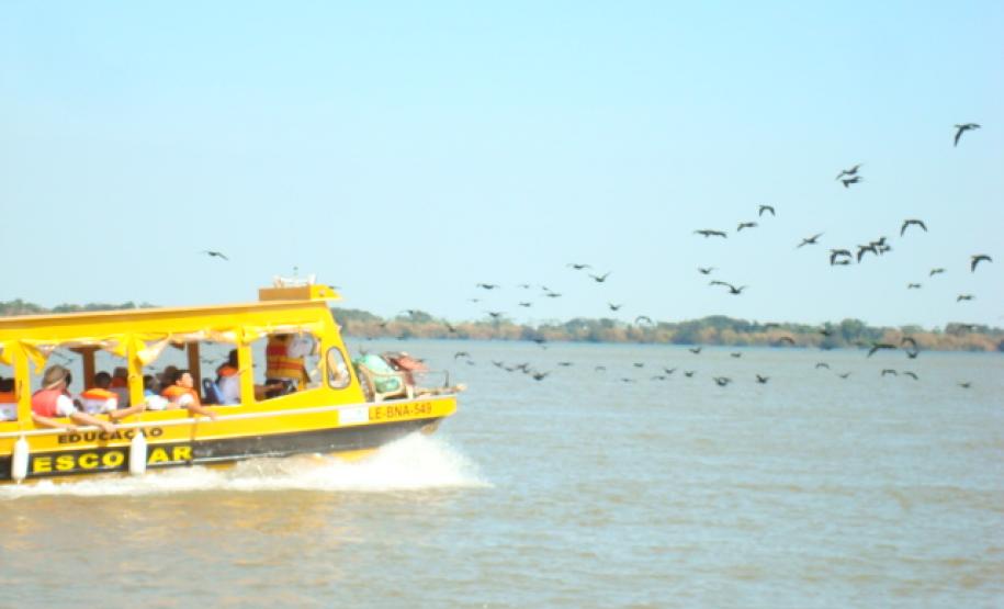 O CONSEG de Querência do Norte - PR, (Conselho Comunitário de Segurança Pública) participou do 11º Rally do Lixo nas águas do Rio Paraná que terminou na tarde do último sábado (29-10-2011) com cerca de 5 toneladas de lixo doméstico retirados do Rio Paraná. Mesmo com volume alto de resíduos recolhido, a iniciativa aponta a diminuição do lixo depositado no trecho percorrido pela expedição.