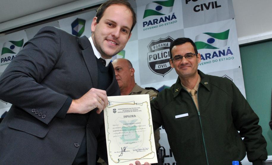 Polícia Civil forma 18 novos escrivães que irão atuar em todo o Estado