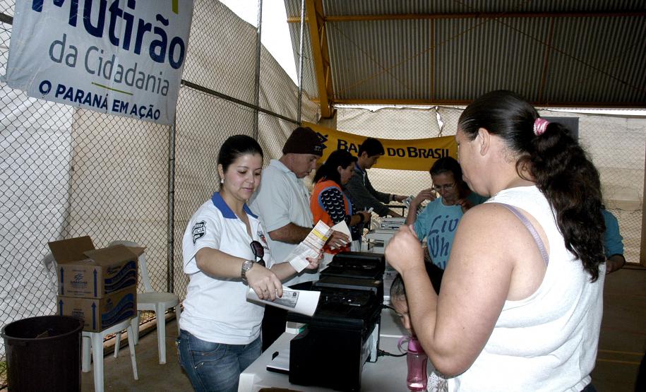 Cascavel recebe a Feira de Serviços UPS Mutirão da Cidadania, coordenada pelas Secretarias da Justiça, Cidadania e Direitos Humanos (SEJU) e de Relações com a Comunidade, em parceria com a Prefeitura de Cascavel, demais instituições estaduais e da sociedade civil.Cascavel, 31/08/2013.Foto: Levy Ferreira/SERC