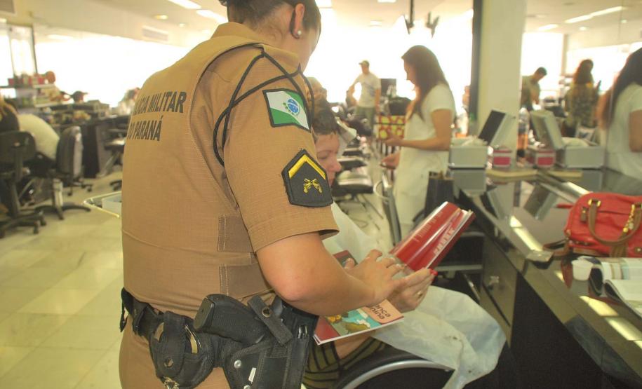 Com apoio do Governo do Paraná, Polícia Militar relança cartilha de segurança para a mulher