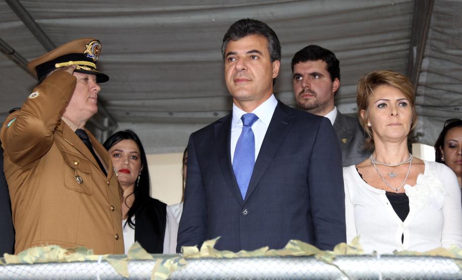 O governador Beto Richa dá posse ao novo comandante-geral da Polícia Miliar, coronel César Vinicius Kogut. Participaram, o vice-governador, Flávio Arns, a secretária da Família e Desenvolvimento Social, Fernanda Richa e o secretário da Segurança Pública, Cid Vasques. Curitiba, 15/10/2013. Foto: Orlando Kissner/ANPr