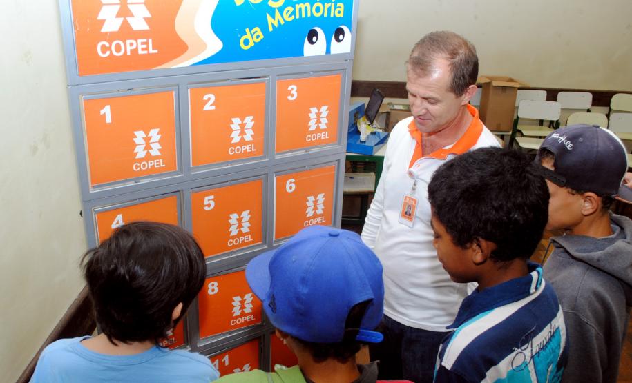 Público de 1500 pessoas participa da Feira de Serviços da UPS Cidadania na vila zumbi em Colombo