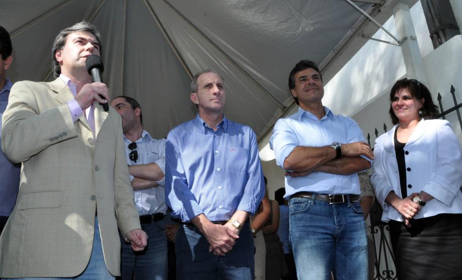 Richa inaugura Delegacia da Mulher em Apucarana O município de Apucarana passa a contar com uma delegacia especializada no atendimento a mulheres vítimas de violência doméstica.