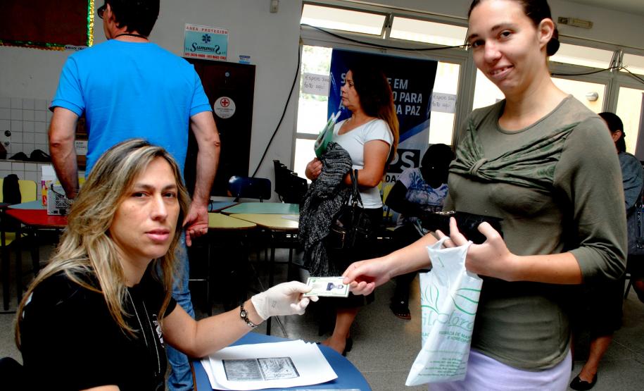 Comunidade da Vila Trindade em Curitiba recebe a Feira de Serviços gratuitos da UPS Cidadania