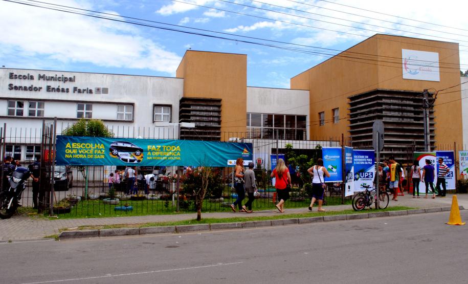 Comunidade da Vila Trindade em Curitiba recebe a Feira de Serviços gratuitos da UPS Cidadania