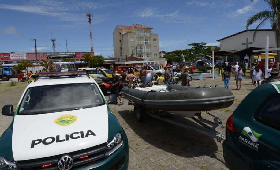 Governador Beto Richa abre a Operação Verão. Pontal do Paraná, 20/12/2013. Foto: Antonio costa/ANPr,Governador Beto Richa abre a Operação Verão. Pontal do Paraná, 20/12/2013. Foto: Antonio costa/ANPr