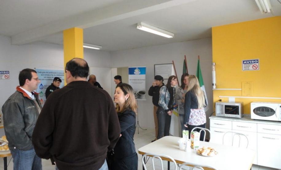 COORDENAÇÃO PARTICIPA DE CAFÉ DA MANHÃ EM ARAUCÁRIA