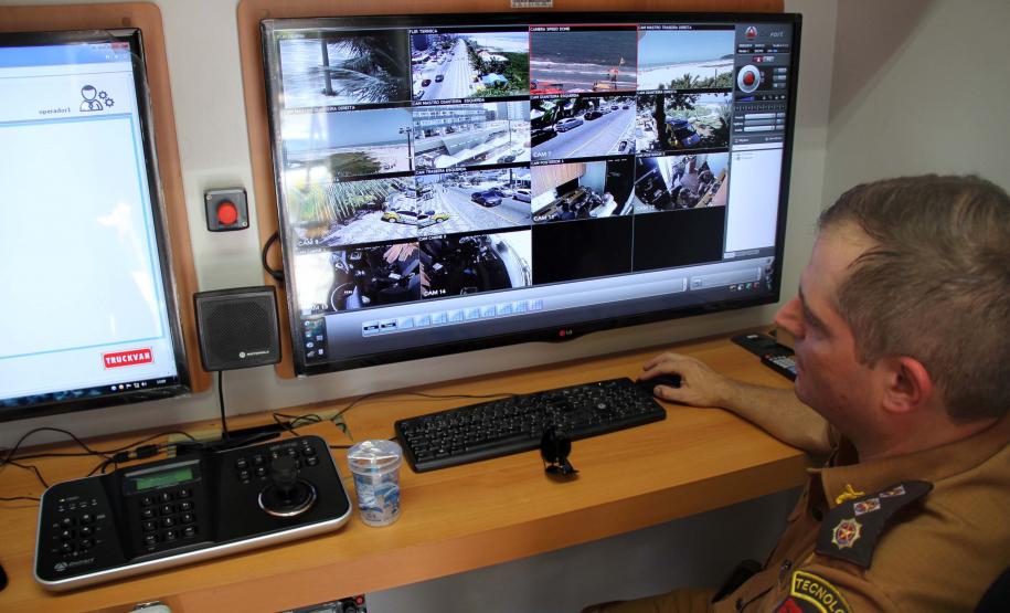 Matinhos, 8 de Janeiro de 2014,Central de Comando e Controle,Major Robson,Fotos: Cabo Valdemir da Luz.
