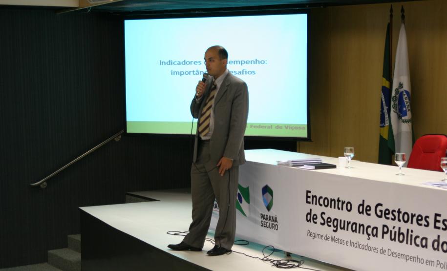 Governo estabelece metas para redução de homicídios no Paraná Governo estabelece metas para redução de homicídios no Paraná