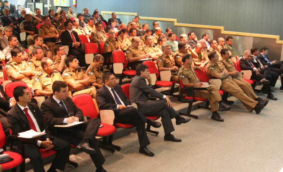 Governo estabelece metas para redução de homicídios no Paraná Governo estabelece metas para redução de homicídios no Paraná