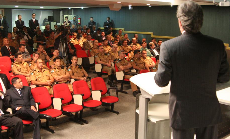 Governo estabelece metas para redução de homicídios no Paraná Governo estabelece metas para redução de homicídios no Paraná