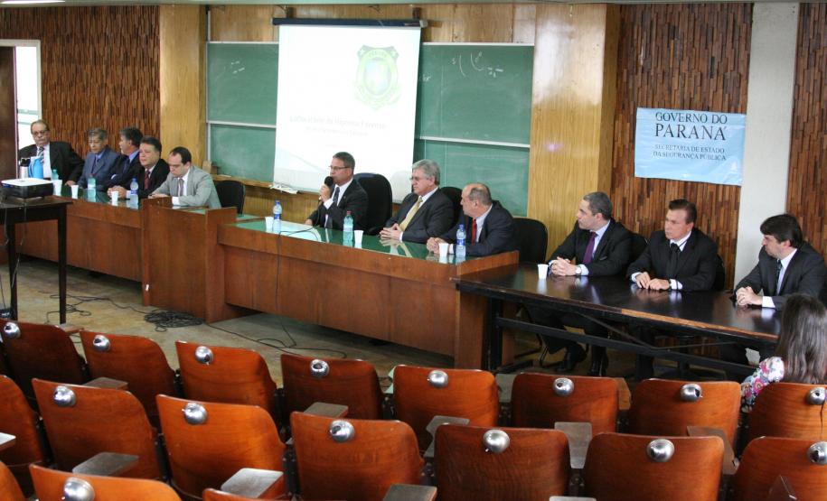 O Instituto de Criminalística do Paraná reabriu, nesta quarta-feira (12), o Laboratório de Hipnose Forense, o único da América Latina especializado no uso desta técnica para colaborar com a investigação de crimes.