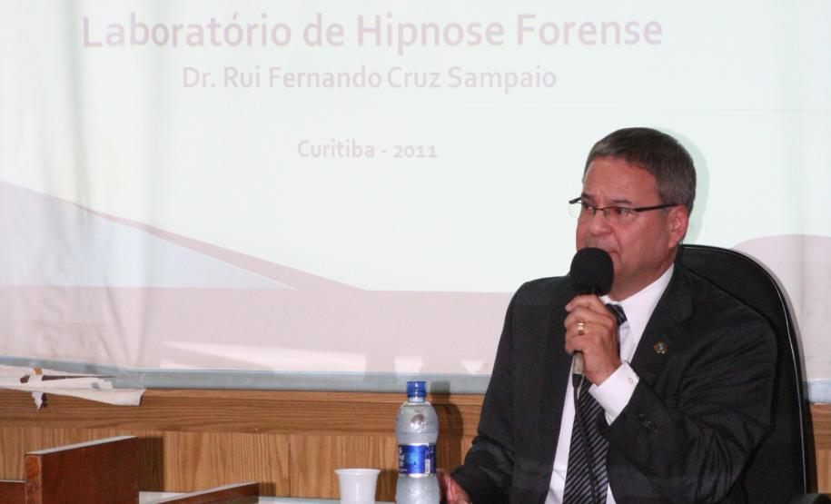 O Instituto de Criminalística do Paraná reabriu, nesta quarta-feira (12), o Laboratório de Hipnose Forense, o único da América Latina especializado no uso desta técnica para colaborar com a investigação de crimes.