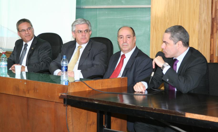 O Instituto de Criminalística do Paraná reabriu, nesta quarta-feira (12), o Laboratório de Hipnose Forense, o único da América Latina especializado no uso desta técnica para colaborar com a investigação de crimes.