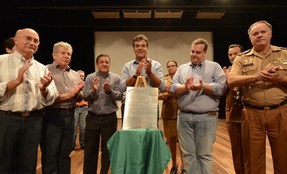 Governador Beto Richa participa da instalação do 25 Batalhão da Polícia Militar. Umuarama, 04/04/2014. Foto:Antonio Costa/ANPr