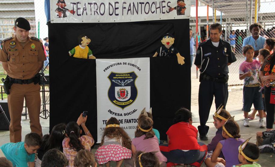 Comunidade participa de evento da PM na UPS Trindade em comemoração a Páscoa Curitiba, 13 de abril de 2014.Assunto: PascoaFoto: Soldado Cristiano Godoi de Andrade-PMPR.