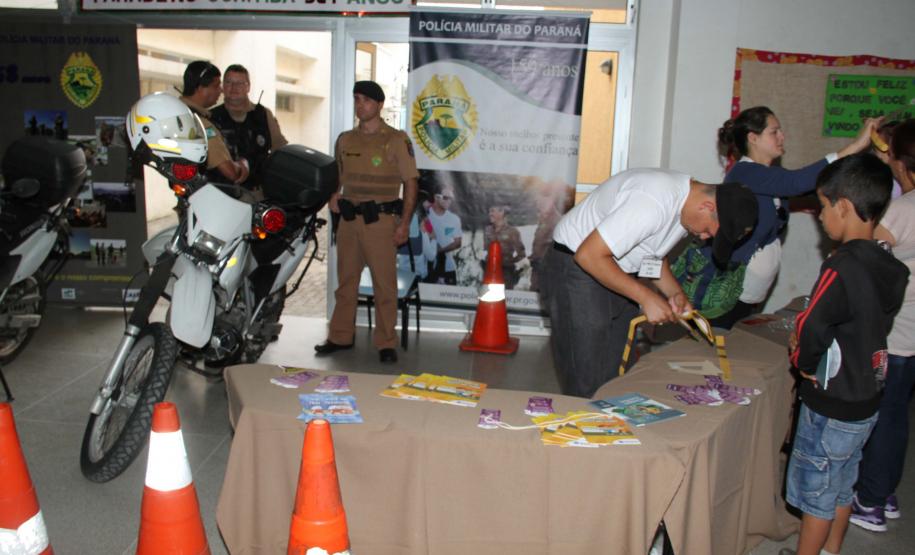 Comunidade participa de evento da PM na UPS Trindade em comemoração a Páscoa Curitiba, 13 de abril de 2014.Assunto: PascoaFoto: Soldado Cristiano Godoi de Andrade-PMPR.