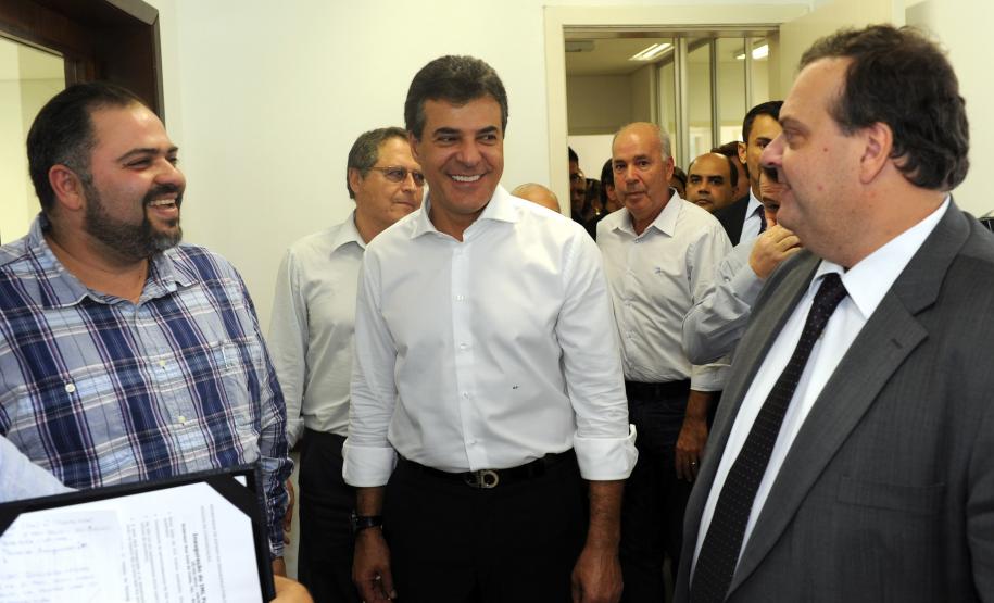 Governador Beto Richa, acompanhado pelo, Secretário de Comunicação Social, Marcelo Catani, Secretário de Segurança, Leon Grupenmacher, Deputado Artagão Junior, Prefeito Edison Kersten e demais autoridades, inaugura a nova sede do IML.Paranaguá, 29/04/2014Foto: Ricardo Almeida / ANPr