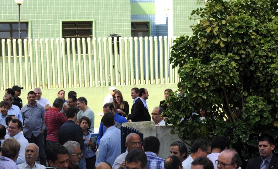 Governador Beto Richa, acompanhado pelo, Secretário de Comunicação Social, Marcelo Catani, Secretário de Segurança, Leon Grupenmacher, Deputado Artagão Junior, Prefeito Edison Kersten e demais autoridades, inaugura a nova sede do IML.Paranaguá, 29/04/2014Foto: Ricardo Almeida / ANPr