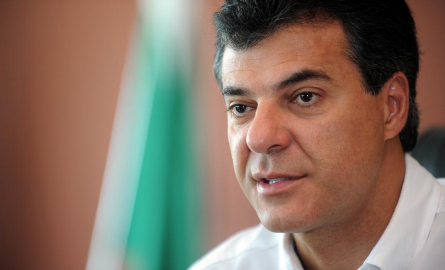 Richa anuncia a contratação de 75 delegados e novos policiais civis Richa anuncia a contratação de 75 delegados e novos policiais civis