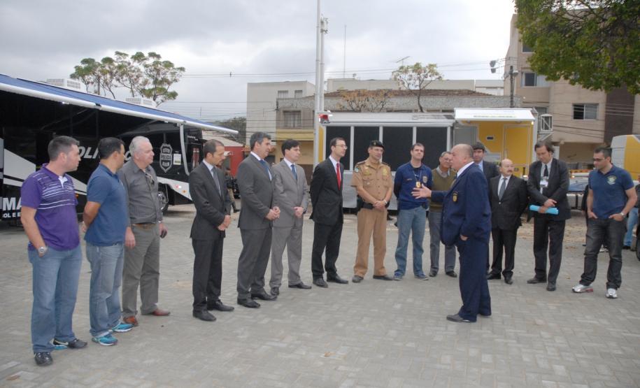 Polícia Civil apresenta ônibus que será utilizado na estrutura de segurança pública para a Copa do Mundo