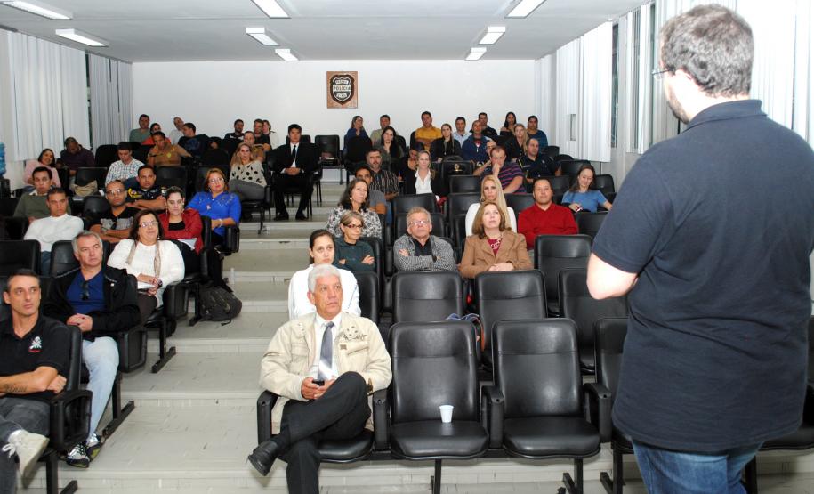 Policiais passam por curso de enfrentamento à exploração sexual, como preparação para a Copa do Mundo Policiais passam por curso de enfrentamento à exploração sexual, como preparação para a Copa do Mundo