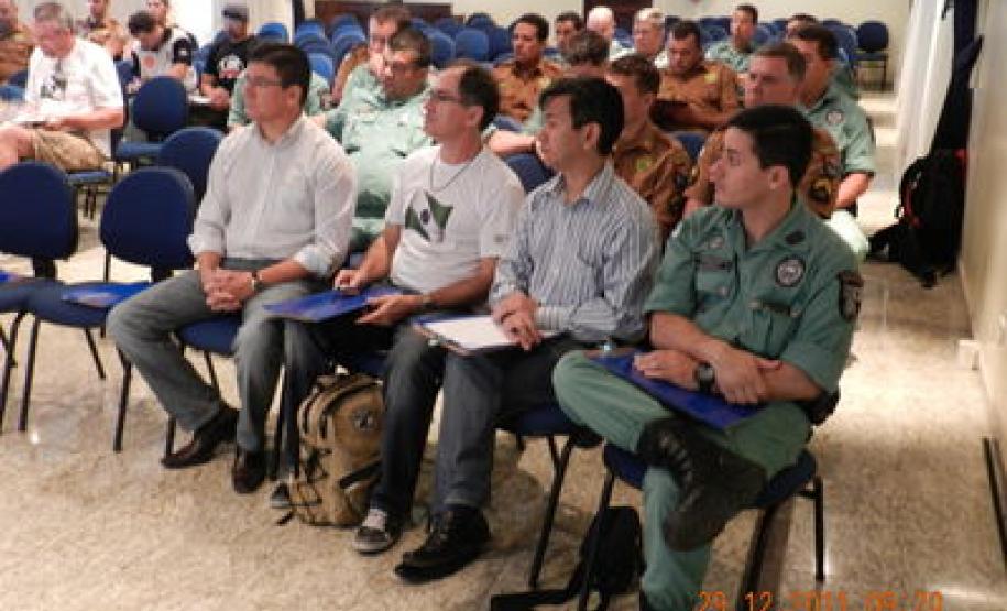 Palestra sobre estratégias Preventivas para Ilha do Mel 2012