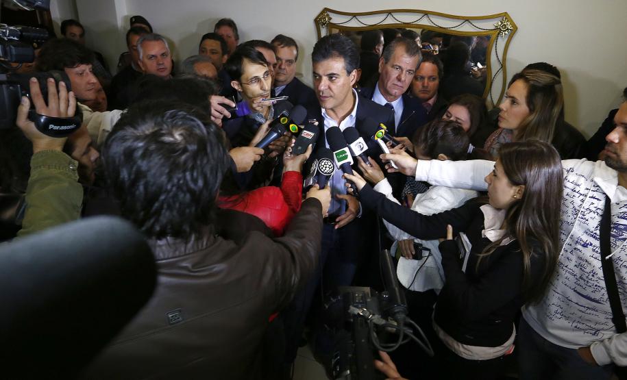 Governo combate a criminalidade com planejamento e investimentos O governador Beto Richa apresentou os novos policiais e bombeiros militares que atuarão em Maringá e região.Maringá, 29-05-14.Foto: Arnaldo Alves / ANPr.