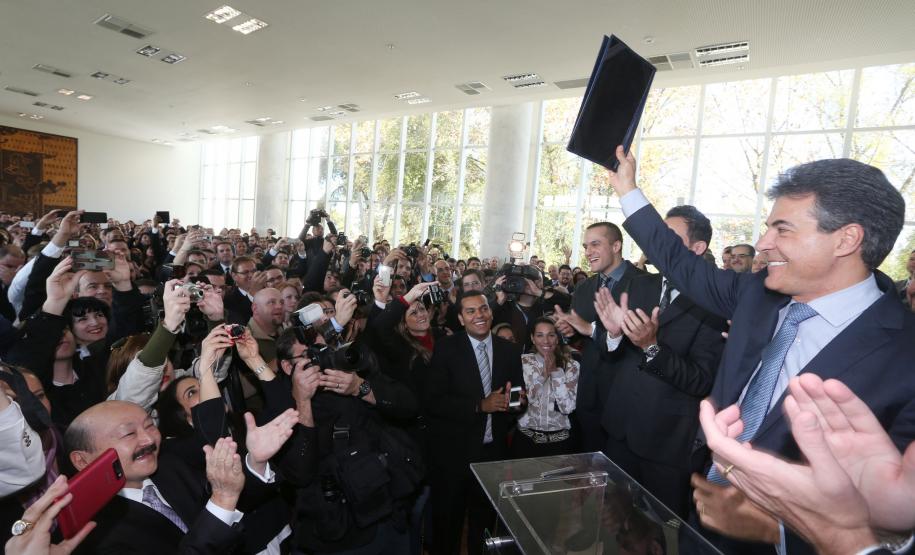 Richa nomeia policiais e Paraná terá delegados em todas as Comarcas