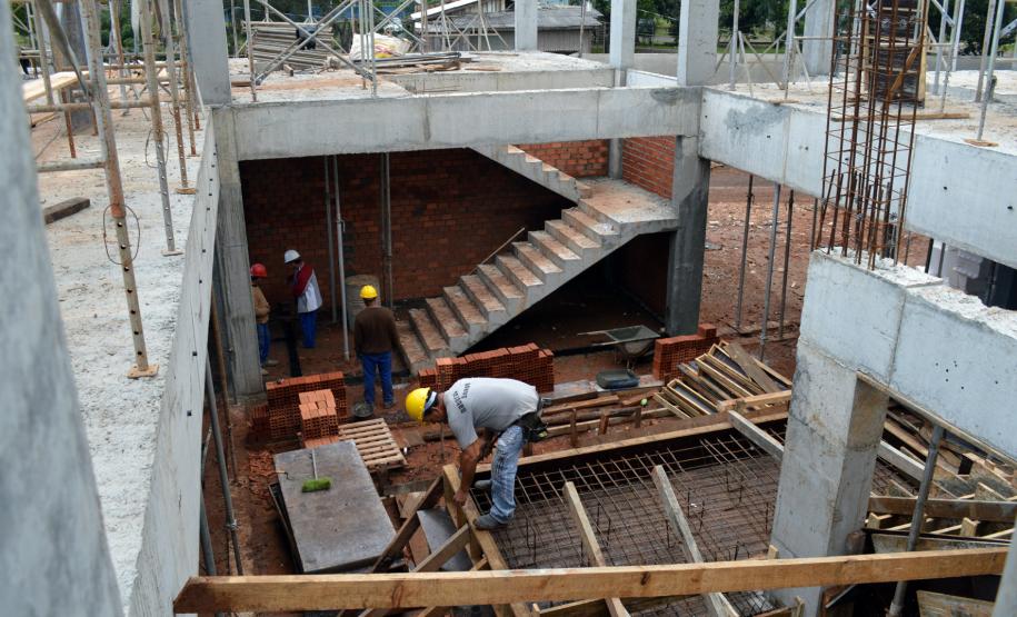 Obras das novas sedes de Londrina e Curitiba seguem em ritmo acelerado
