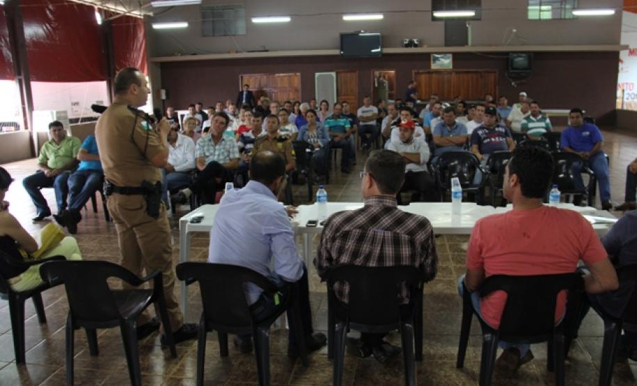 Mesa de debates em Rio Bonito do Iguaçu