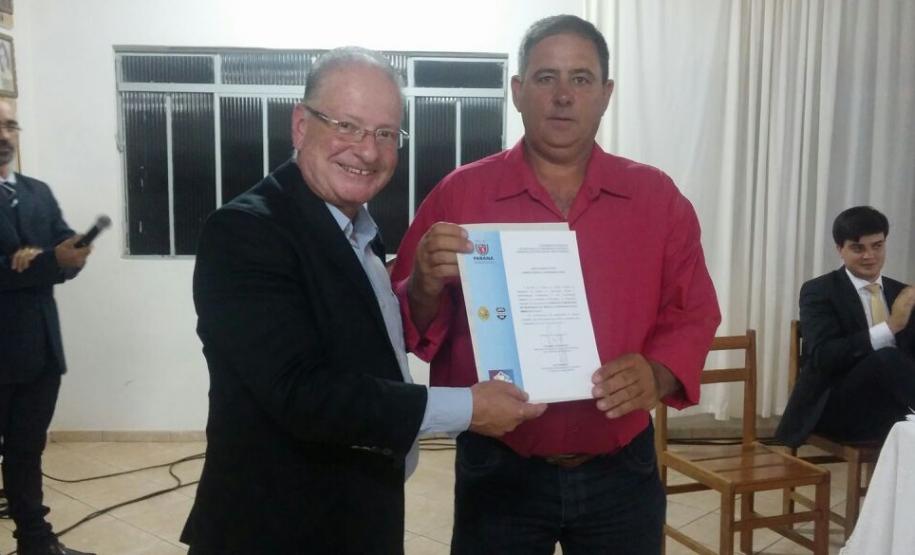 Coordenação entrega Carta Constitutiva para os municípios de Pérola e Esperança Nova Coordenação entrega Carta Constitutiva para os municípios de Pérola e Esperança Nova