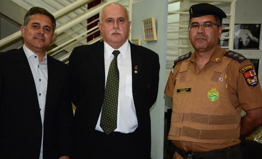 Diretoria do CONSEG toma posse em Pinhais Diretoria do CONSEG toma posse em Pinhais