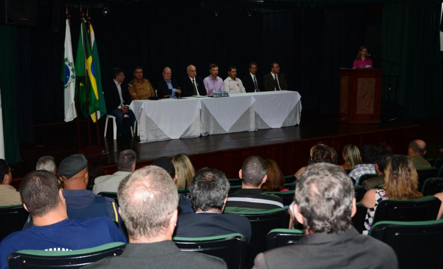 Diretoria do CONSEG toma posse em Pinhais Diretoria do CONSEG toma posse em Pinhais