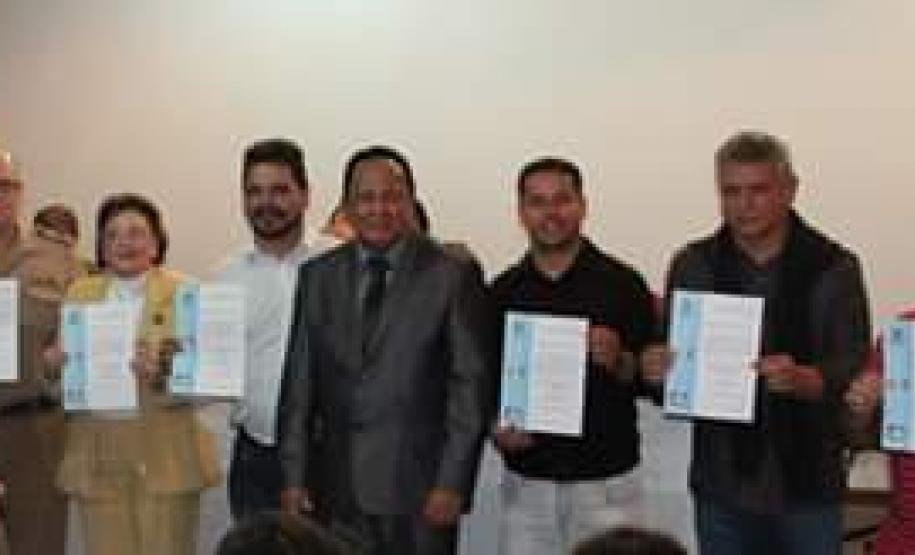 Comandante-Geral da PM participa de solenidade de posse da nova diretoria do CONSEG do Jardim das Américas Comandante-Geral da PM participa de solenidade de posse da nova diretoria do CONSEG do Jardim das Américas