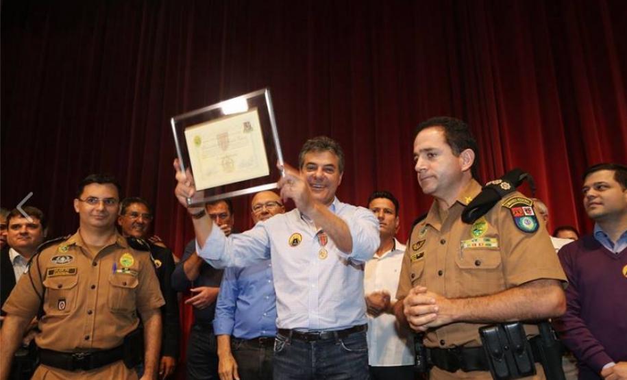 Governador Beto Richa entrega Carta Constitutiva ao CONSEG de Paranavaí