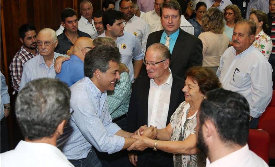 Governador Beto Richa entrega Carta Constitutiva ao CONSEG de Paranavaí