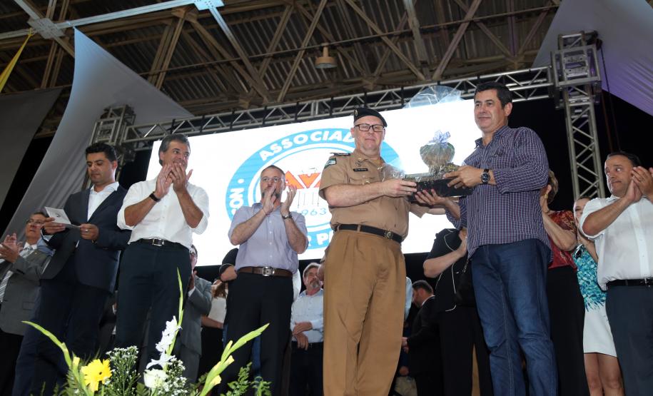 Região dos Campos Gerais recebe reforço no efetivo de segurança O Governador Beto Richa, participou da solenidade de formatura novos policiais militares e bombeiros, em Ponta Grossa, campos gerais.
