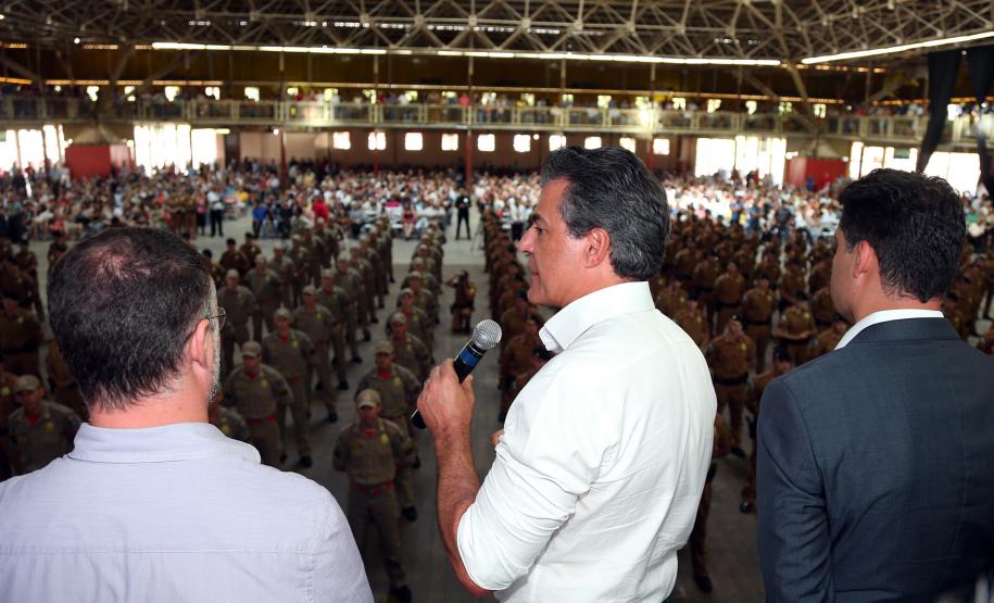 Região dos Campos Gerais recebe reforço no efetivo de segurança O Governador Beto Richa, participou da solenidade de formatura novos policiais militares e bombeiros, em Ponta Grossa, campos gerais.