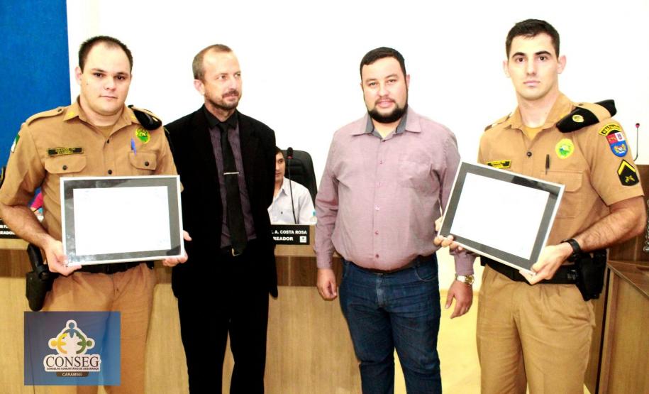 Policiais Militares recebem ‘Título de Reconhecimento’ Policiais Militares recebem ‘Título de Reconhecimento’