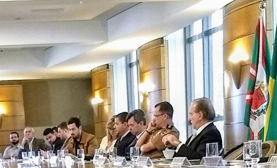 Palestra sobre segurança na Associação Comercial do Paraná em Curitiba Comandante-Geral da PM faz palestra sobre segurança na Associação Comercial do Paraná em Curitiba