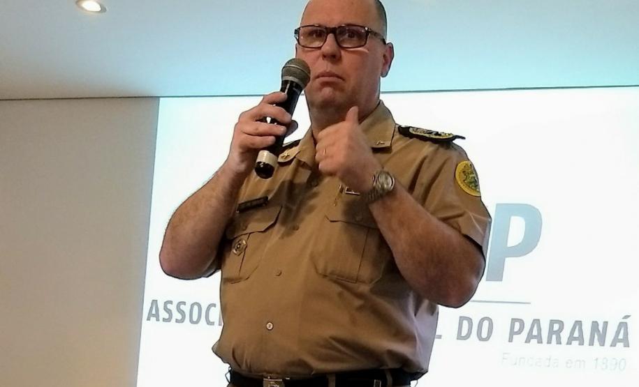 Palestra sobre segurança na Associação Comercial do Paraná em Curitiba Comandante-Geral da PM faz palestra sobre segurança na Associação Comercial do Paraná em Curitiba