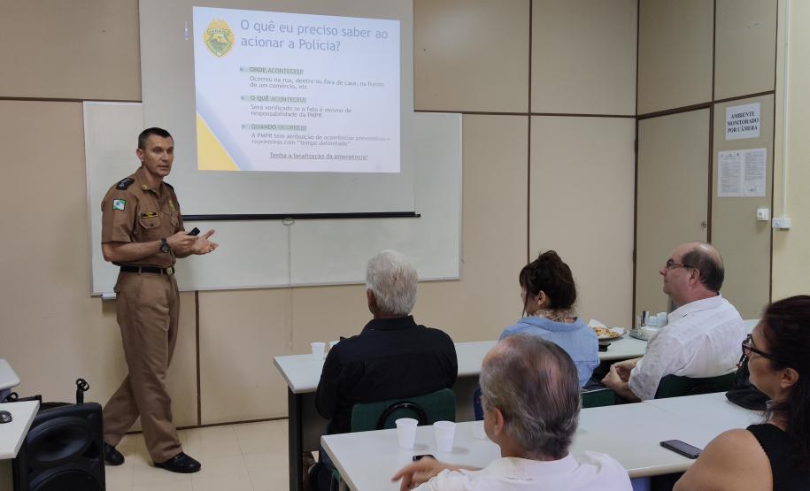 CONSEGS DE CURITIBA VISITAM O COMPOM DA POLICIA MILITAR DO PARANA CONSEGS DE CURITIBA VISITAM O COMPOM DA POLICIA MILITAR DO PARANA