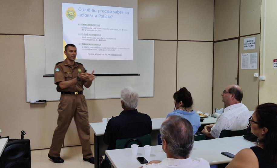 CONSEGS DE CURITIBA VISITAM O COMPOM DA POLICIA MILITAR DO PARANA CONSEGS DE CURITIBA VISITAM O COMPOM DA POLICIA MILITAR DO PARANA